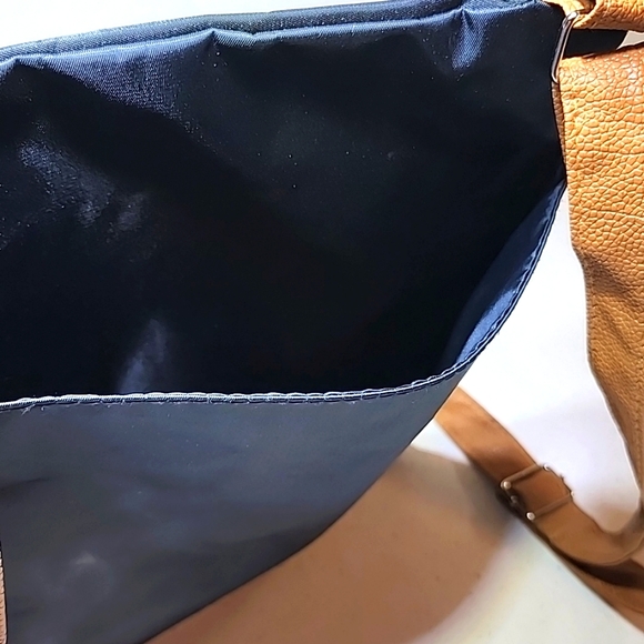 Crossbody Stone Mountain Purse New no Tags - Picture 5 of 6